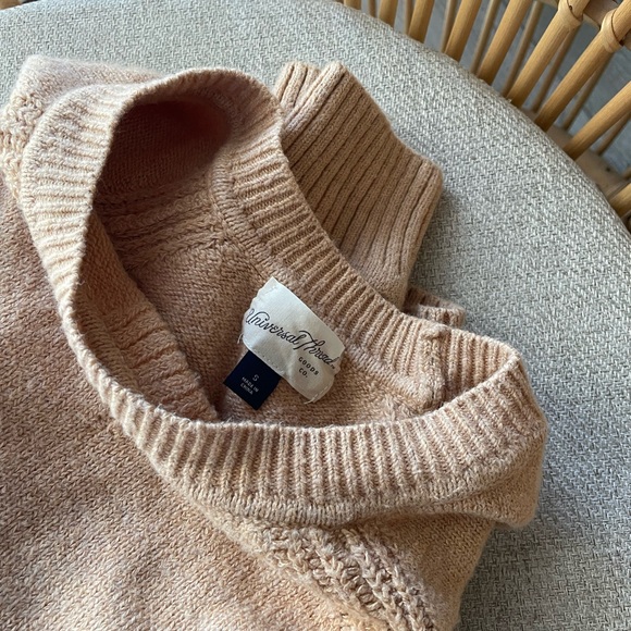 Universal Thread Sweater - Picture 6 of 6